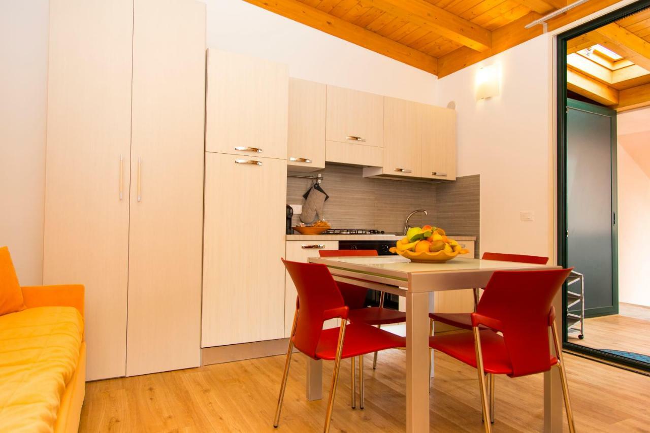 Appartamenti Vacanze Mareemare 카포오를란도 외부 사진