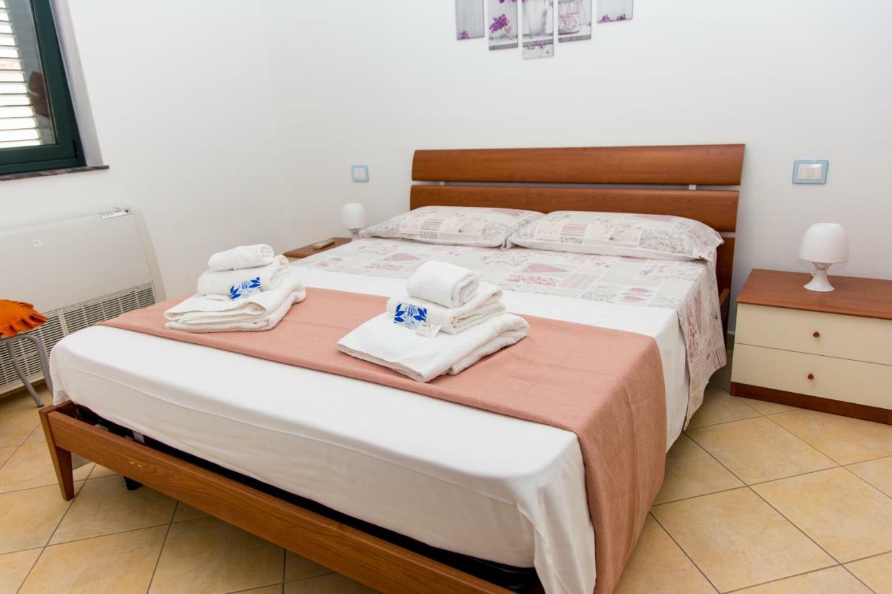 Appartamenti Vacanze Mareemare 카포오를란도 외부 사진