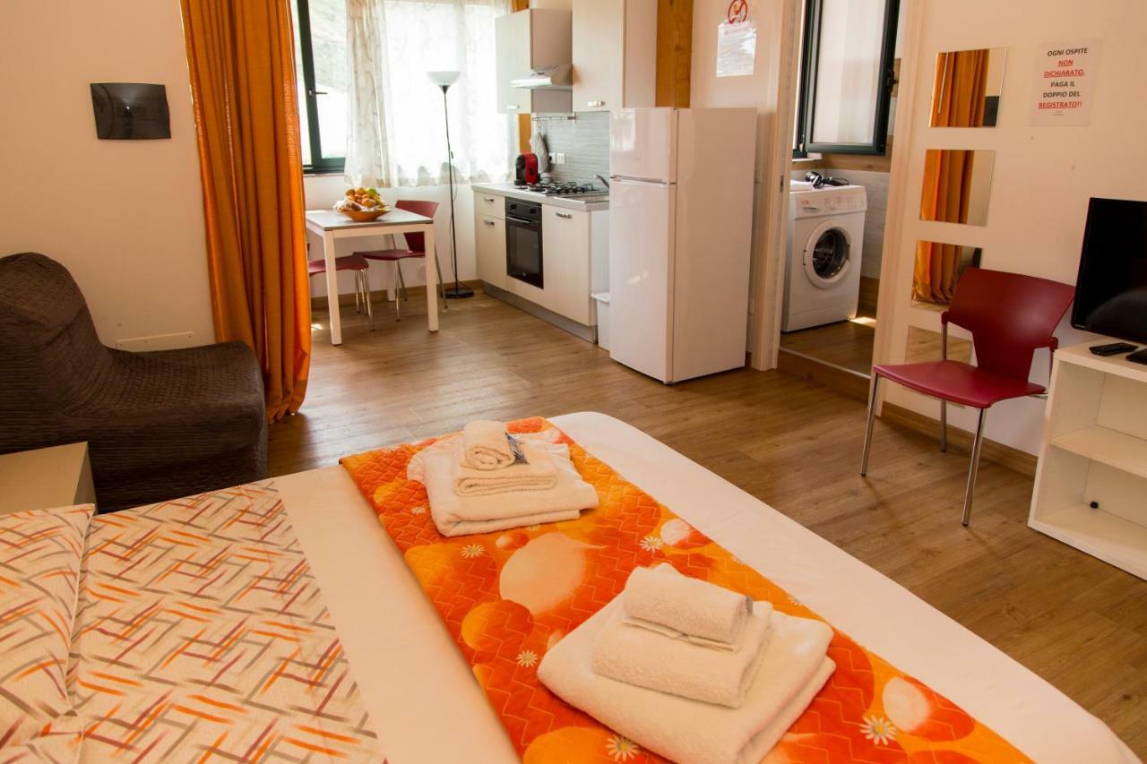 Appartamenti Vacanze Mareemare 카포오를란도 외부 사진